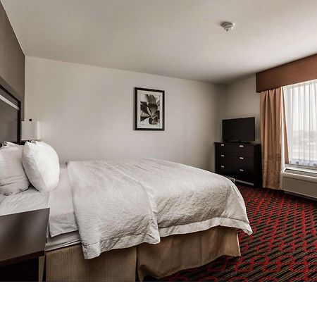 Hampton Inn & Suites By Hilton Летбридж Экстерьер фото
