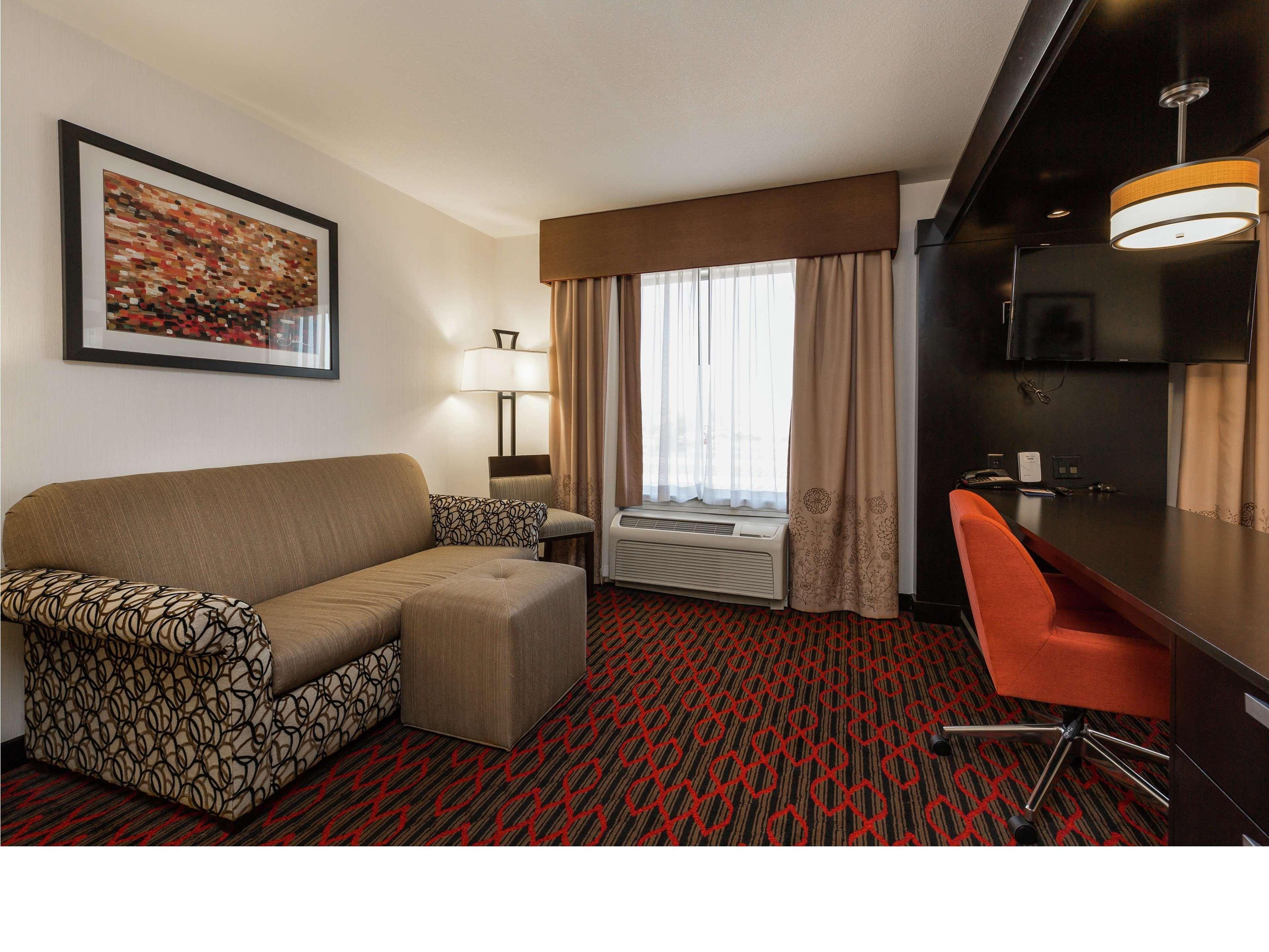 Hampton Inn & Suites By Hilton Летбридж Экстерьер фото