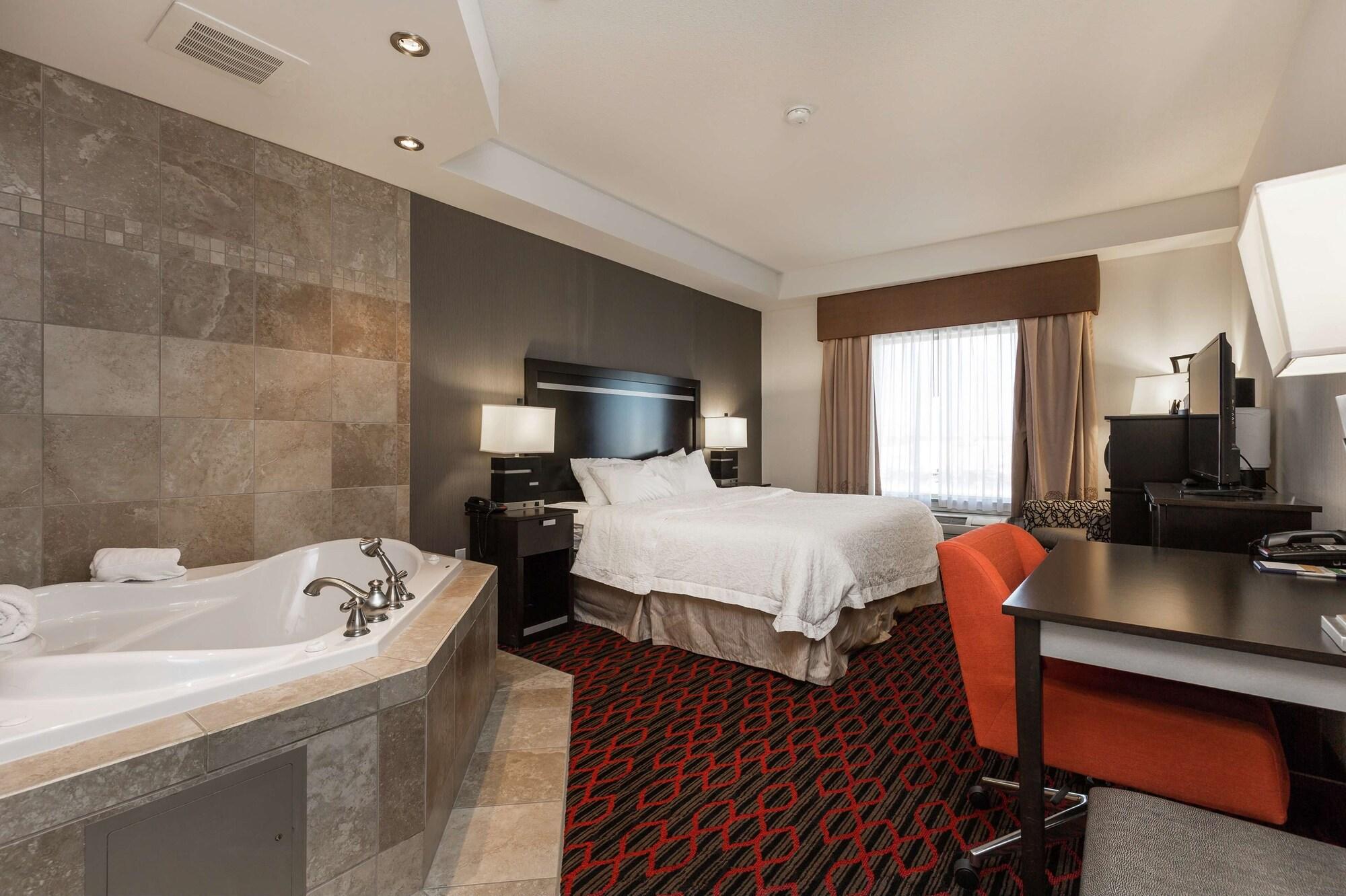 Hampton Inn & Suites By Hilton Летбридж Экстерьер фото