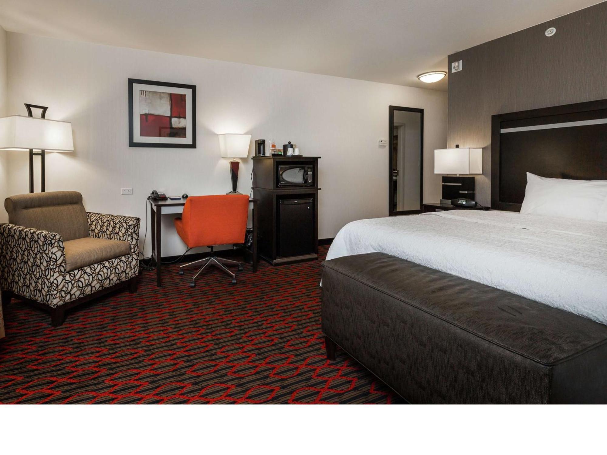 Hampton Inn & Suites By Hilton Летбридж Экстерьер фото