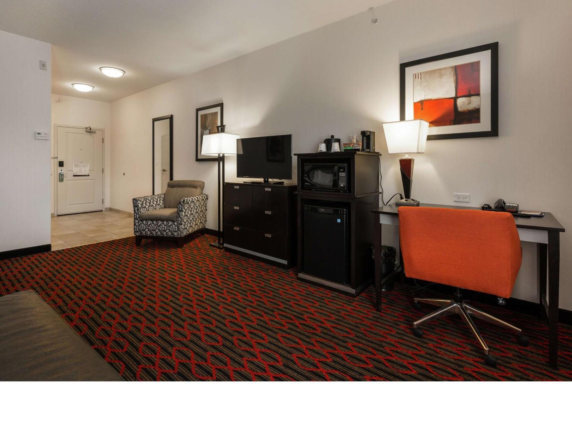 Hampton Inn & Suites By Hilton Летбридж Экстерьер фото