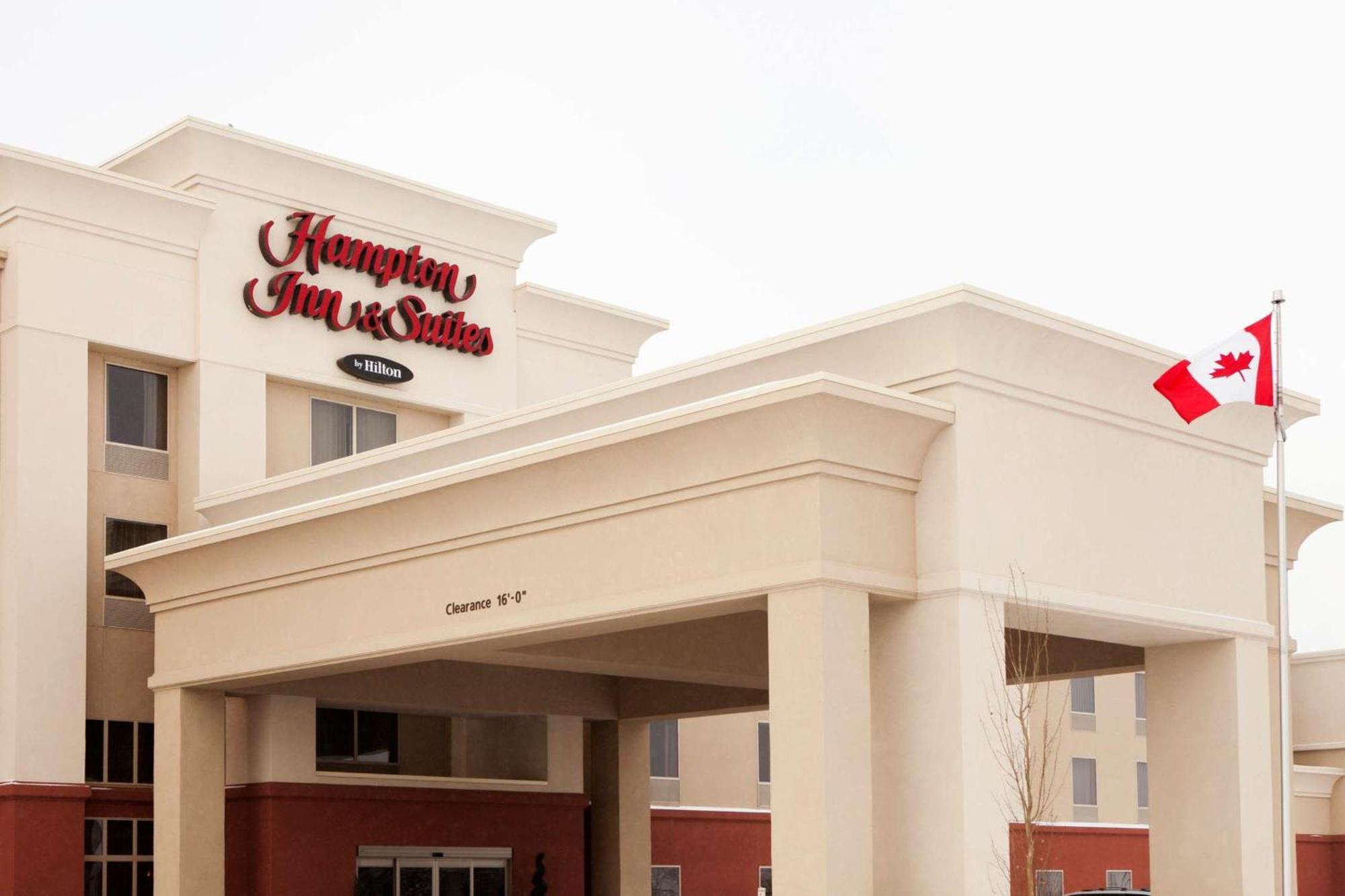 Hampton Inn & Suites By Hilton Летбридж Экстерьер фото