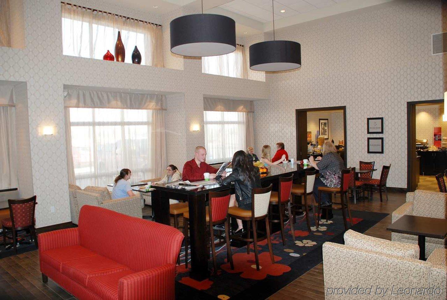 Hampton Inn & Suites By Hilton Летбридж Ресторан фото