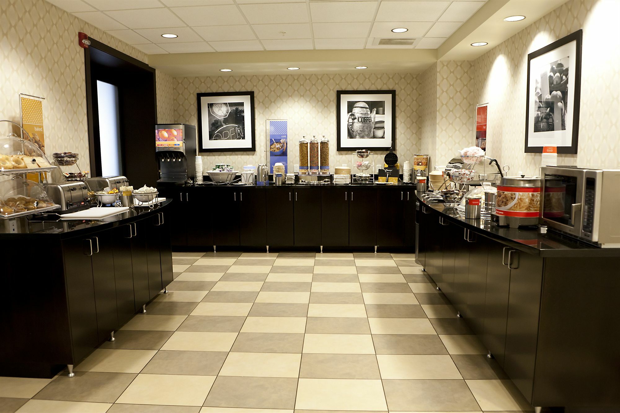 Hampton Inn & Suites By Hilton Летбридж Экстерьер фото